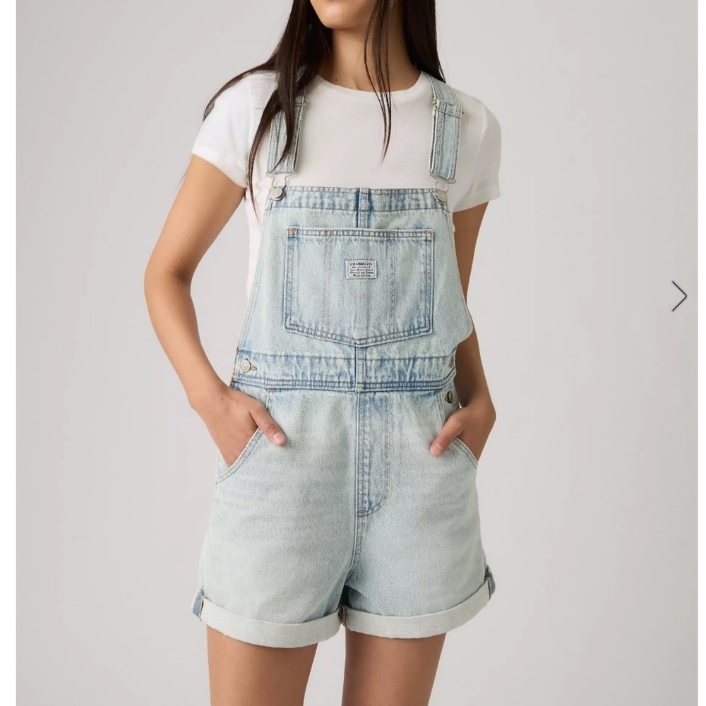 NWT Levi's Womens Light Wash Denim Overall Bib Shortalls Jumpsuit Relaxed Fit L